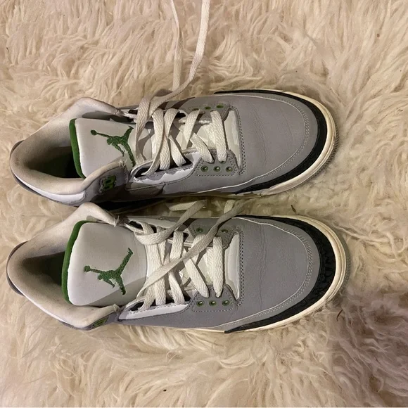 Nike Air Jordan 4 Retro Chlorophyll - Picture 2 of 6